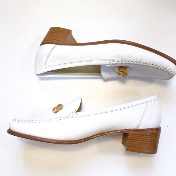 Stuart Weitzman White Beaded Leather Loafer, Size 12 AA - Picture 3 of 10